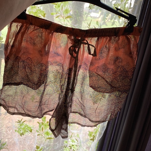 GYPSY05 Boho,100%Silk Sheer Paisley Drawstring Waist Pocket Shorts - Picture 13 of 17